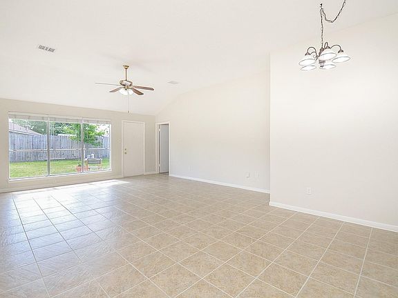 4th image of 22819 Pebworth Pl