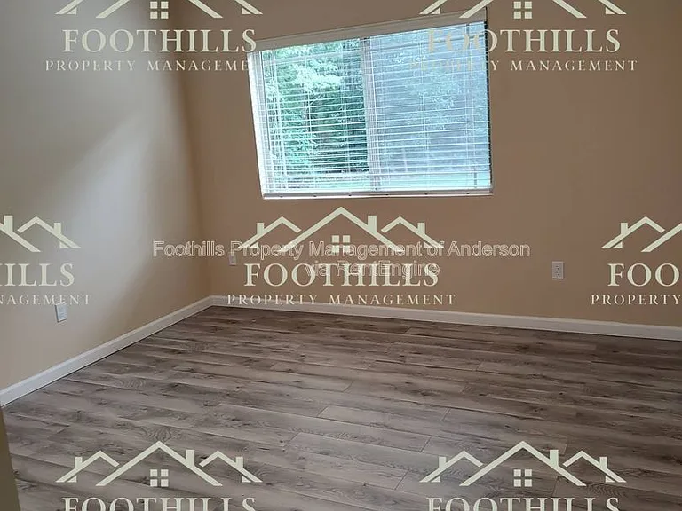 427 Gibson Rd — Photo 3