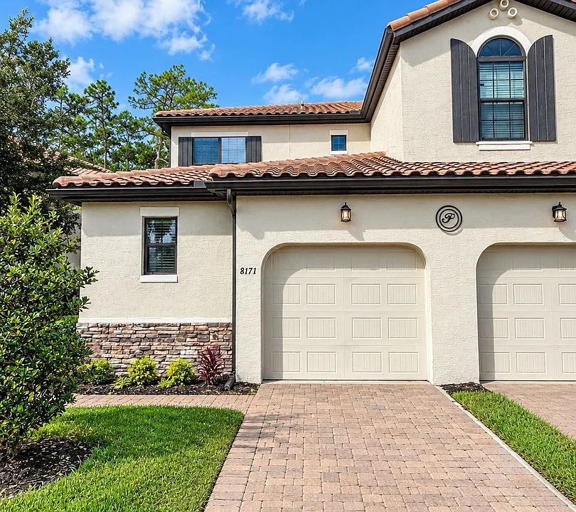 8171 Roseville Blvd