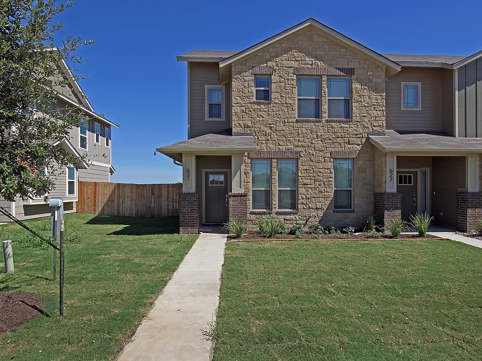 631 Westfield Blvd