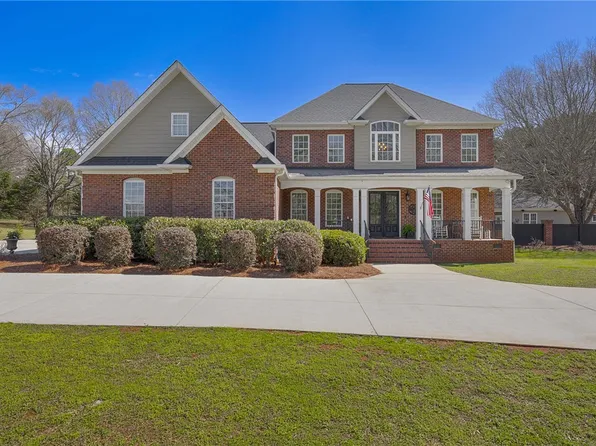 233 Bowen Dr, Anderson, SC 29621