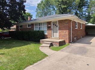 32942 Franklin St, Wayne, MI 48184