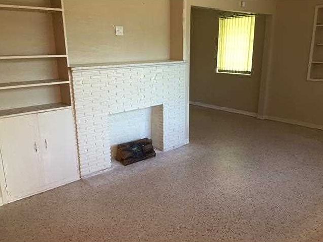 2nd image of 2424 SW 18th St