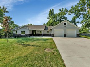 29475 Crest Ridge Rd, Paynesville, MN 56362