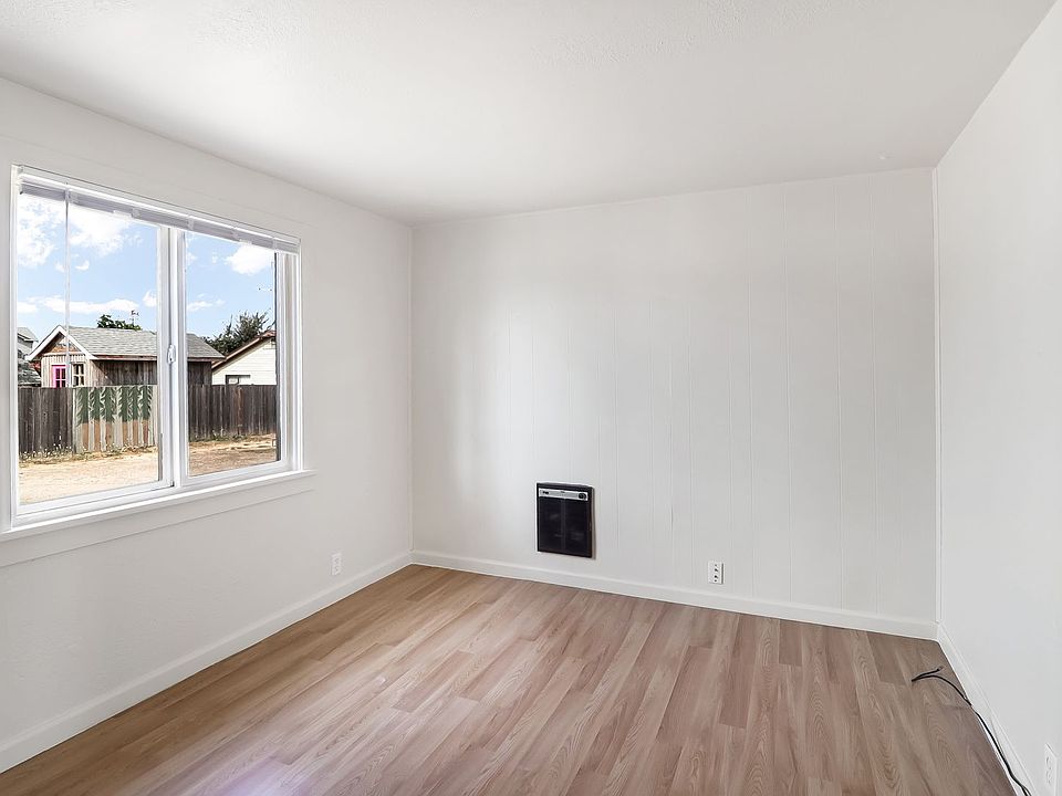 Duplex 1488 E Whidbey Ave 1488 E Whidbey Ave Oak Harbor WA Zillow