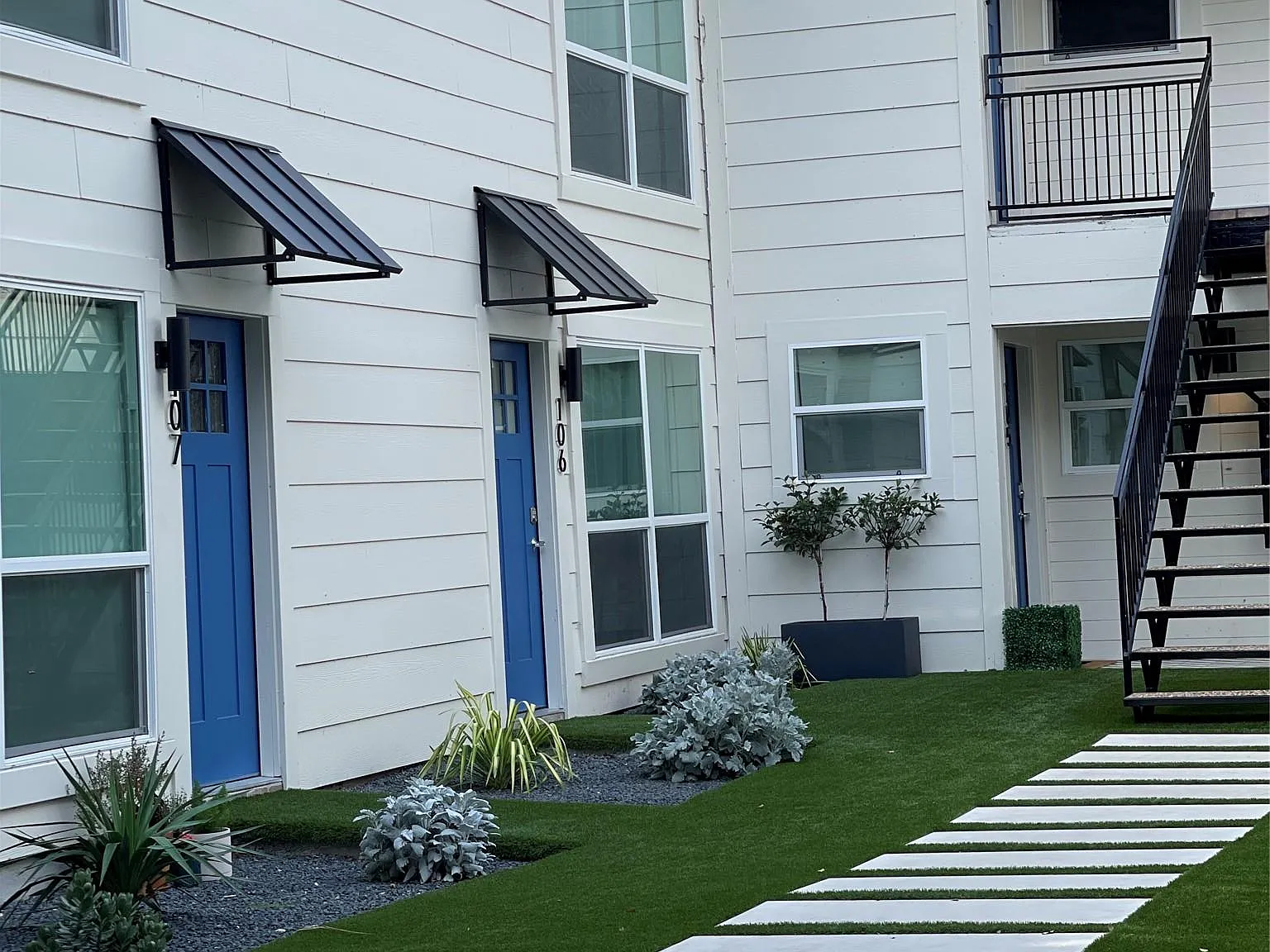 2 bed, 1.0 bath, 1050 sqft, $2,375 — Photo 4