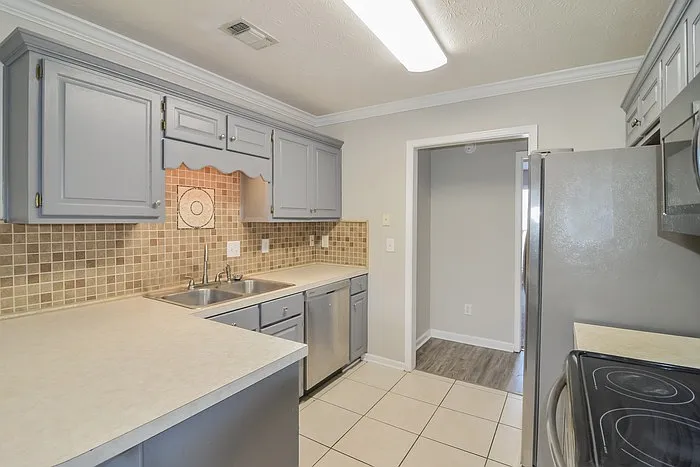 213 Hummingbird Dr — Photo 4