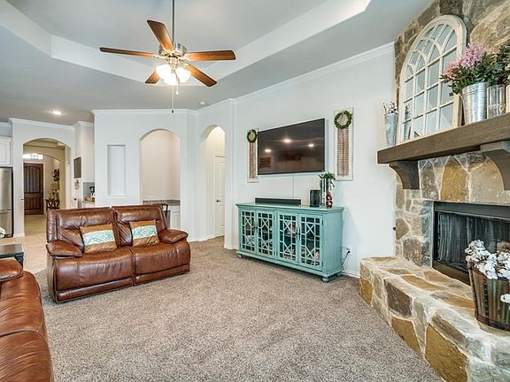 2nd image of 2036 San Marino Ln