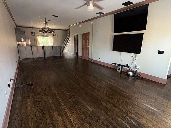 2nd image of 812 Saint Michael St APT 1