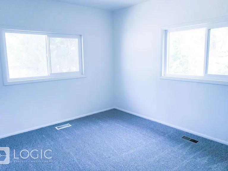 1238 Oak St #1 — Photo 16