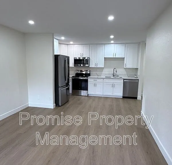 1737 Bayview Heights Dr #46 — Photo 3