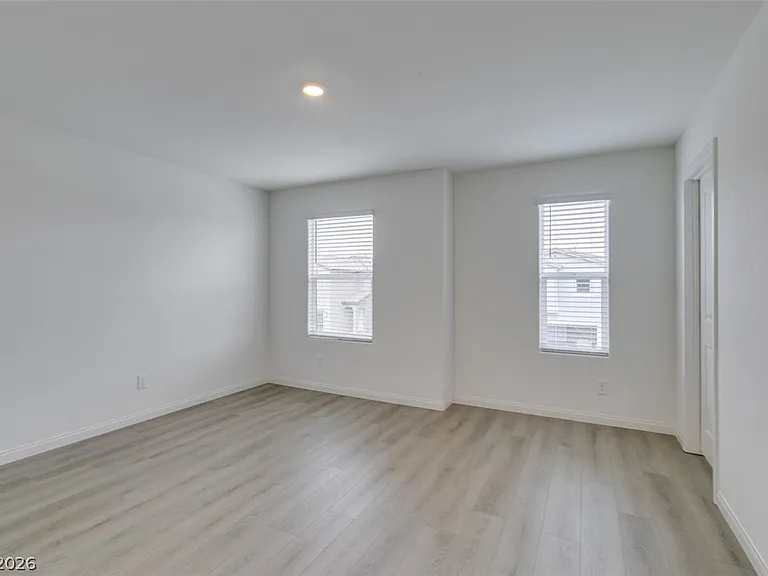 9133 Vesey Ave — Photo 36