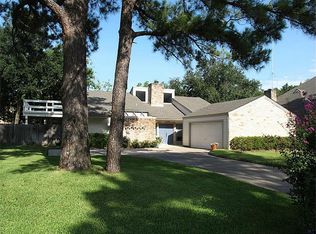 8327 Tiger Ln, Houston, TX 77040