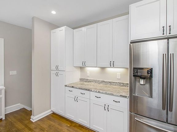 4th image of 2172 Overbrook Ave