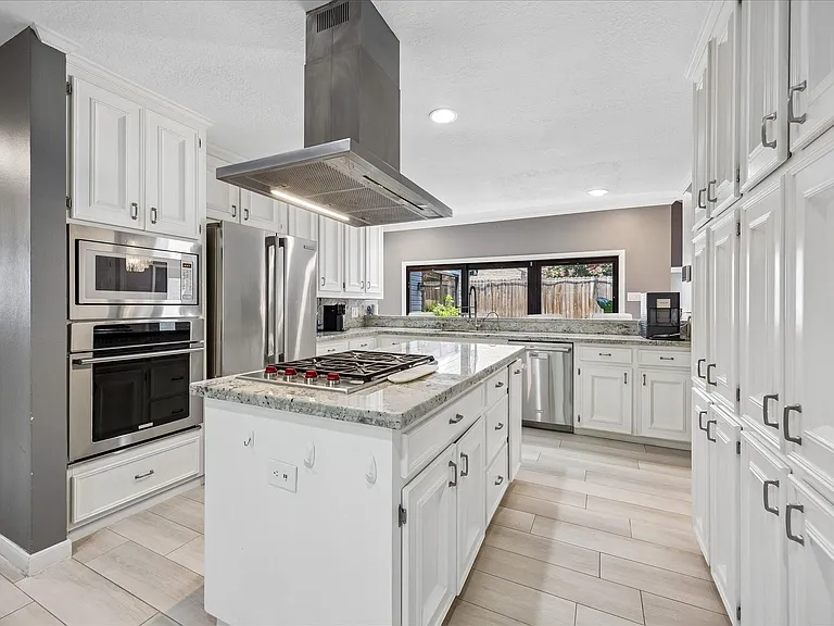 11646 Manor Park Dr — Photo 11