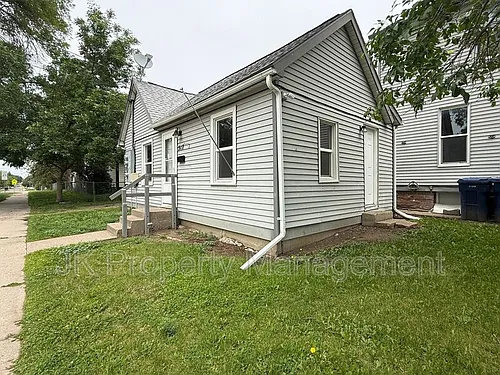 517 13th St S Photo 1