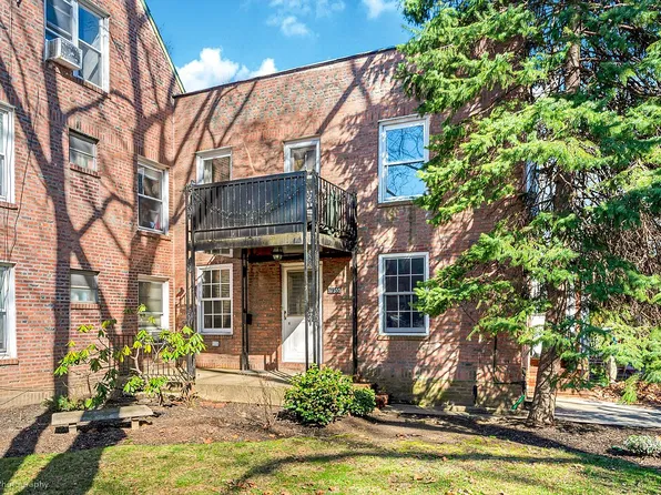 3955 44th St #1, Sunnyside, NY 11104