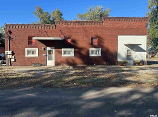 401 N Division St #A & B, Du Quoin, IL 62832