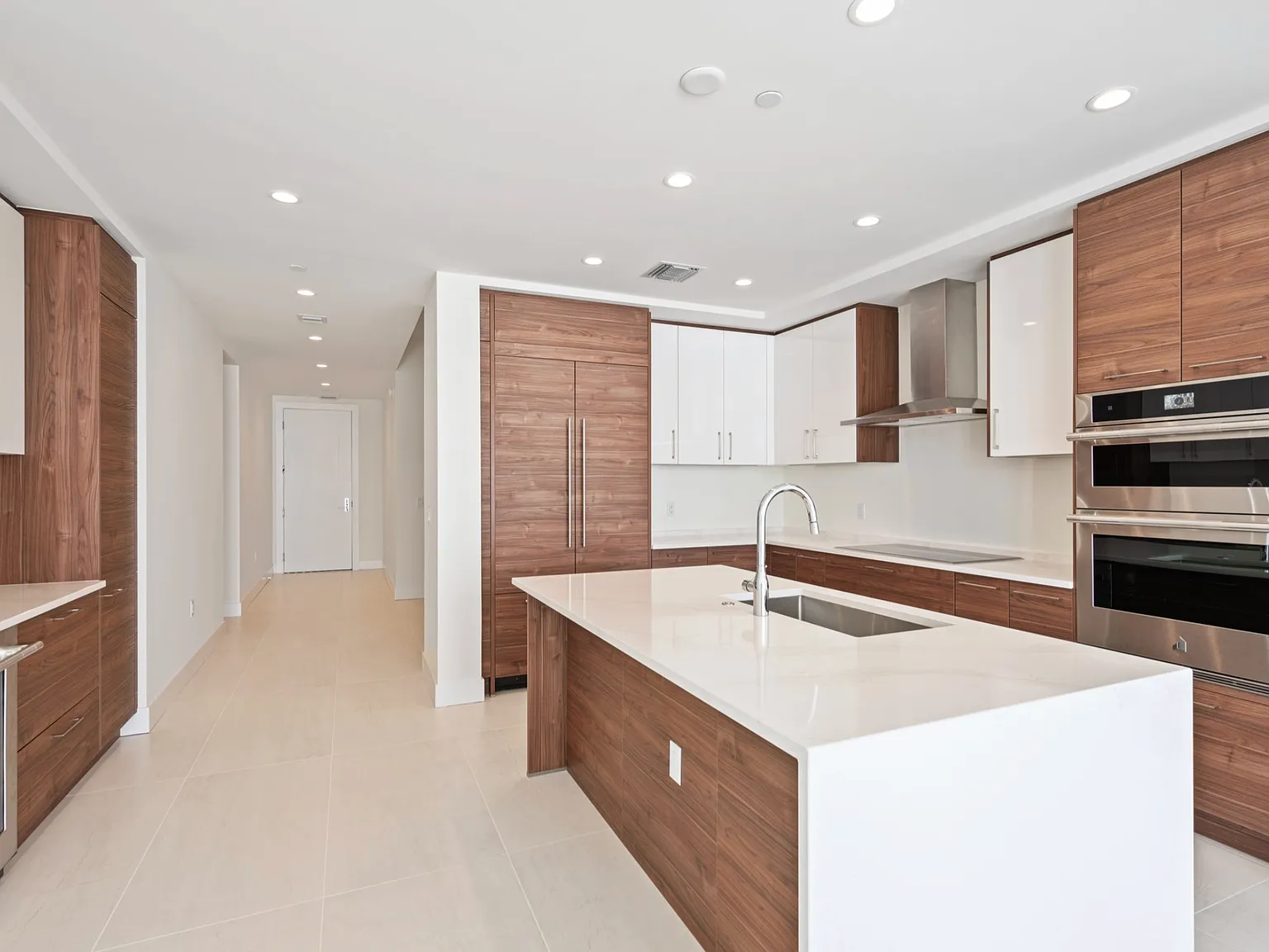 2 bed, 2036 sqft, $9,000 — Photo 3