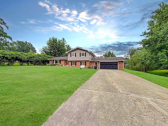 2nd image of 1348 N Lakeview Dr