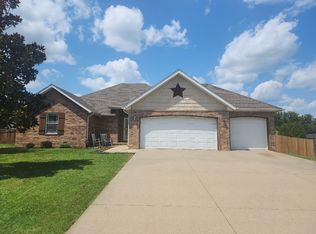 217 W Pheasant Ln, Willard, MO 65781