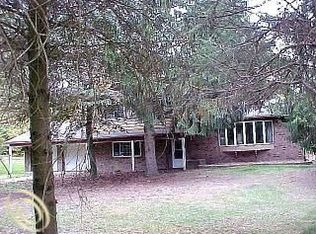 4949 Chase Lake Rd, Howell, MI 48855