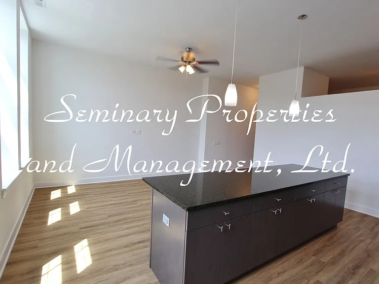 Prime Southport Corridor newer construction one-bedroom's — Photo 3