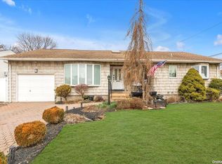 672 Morton Ave, Franklin Square, NY 11010