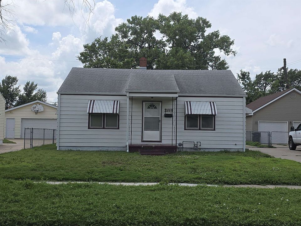 2nd image of 2111 S Pattie St