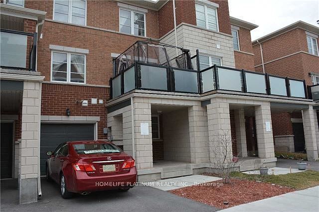 1st image of 90 Baycliffe Cres
