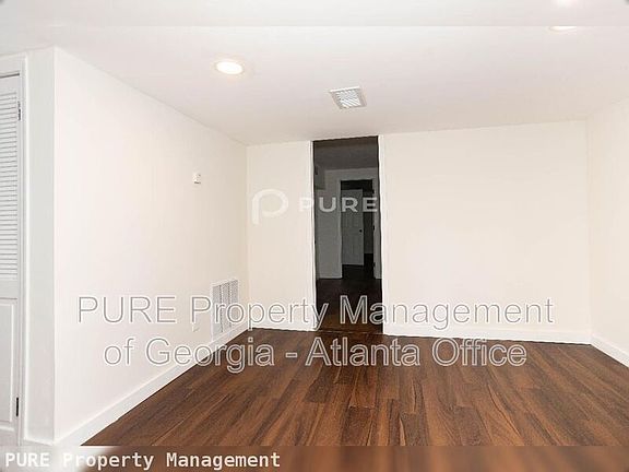 5th image of 1138 Gerald Pl SW APT B