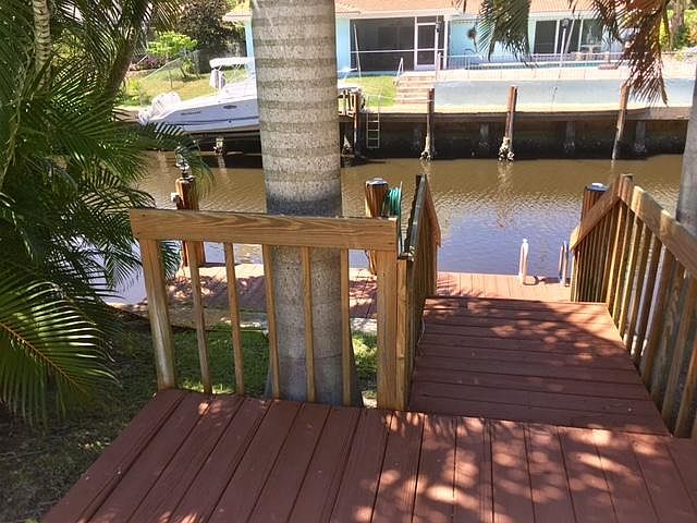 2nd image of 725 NE 71st St #725