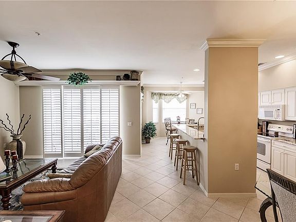 5th image of 10370 Washingtonia Palm Way APT 4341
