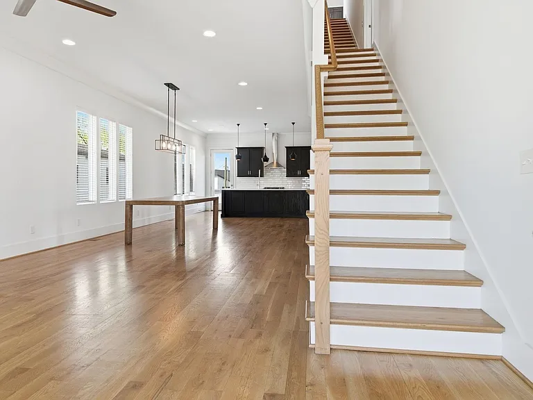 1202 Katie Ave — Photo 6