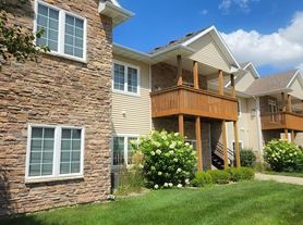 Meadow Court Apartments
