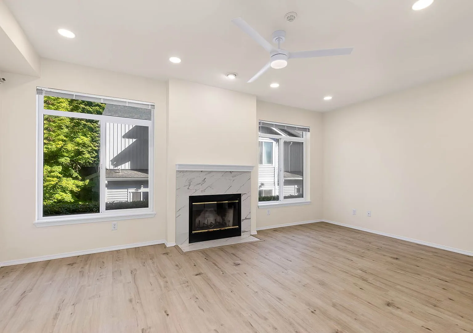 Spacious 3BR Townhome Minutes from Microsoft, Shopping & Parks — Photo 4