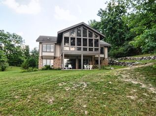 1735 Tannock Dr, Holly, MI 48442