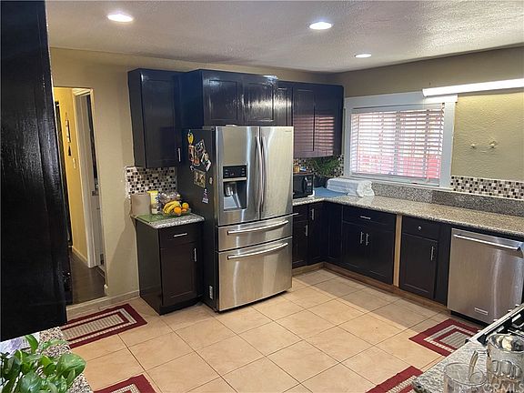 5th image of 3313 W 66th Pl