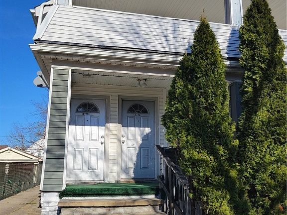3rd image of 10226 Almira Ave