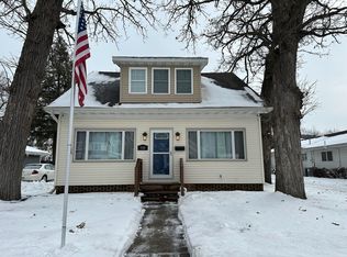 508 4th Ave SW, Independence, IA 50644