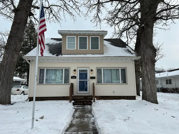 508 4th Ave SW, Independence, IA 50644