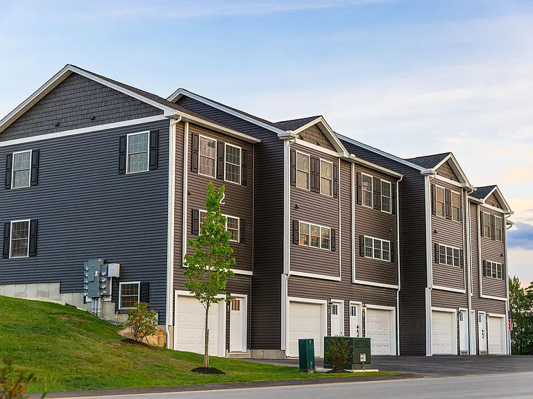 Estates at Langley Cove — Photo 22