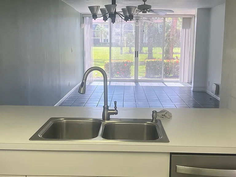 1086 Forest Lakes Dr #102 — Photo 5