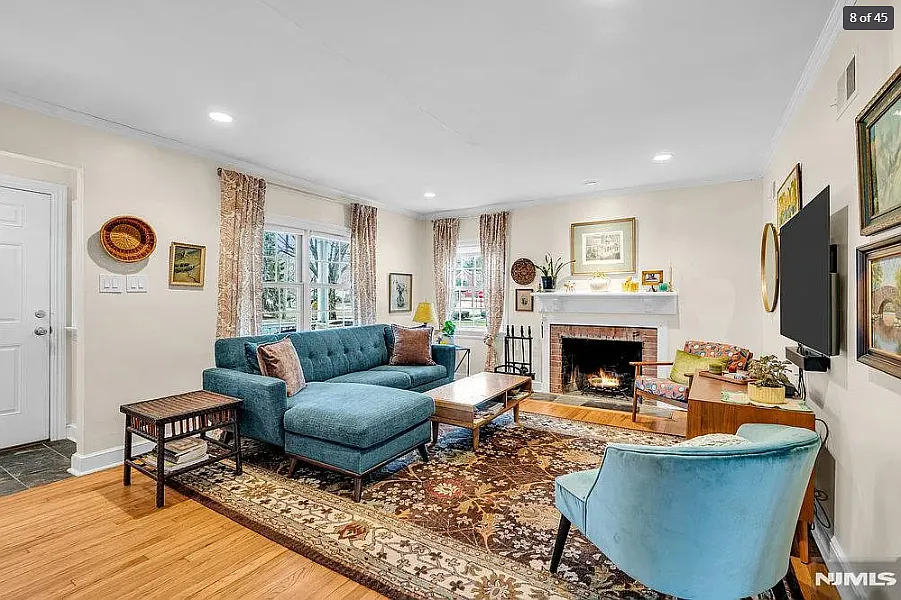 3 bed, 1282 sqft, $5,000 — Photo 3