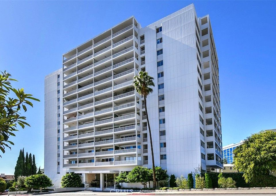 1st image of 999 N Doheny Dr APT 204