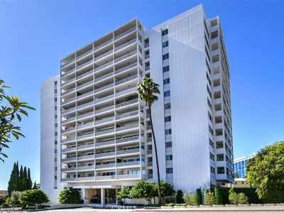 999 N Doheny Dr APT 204, West Hollywood, CA, 90069