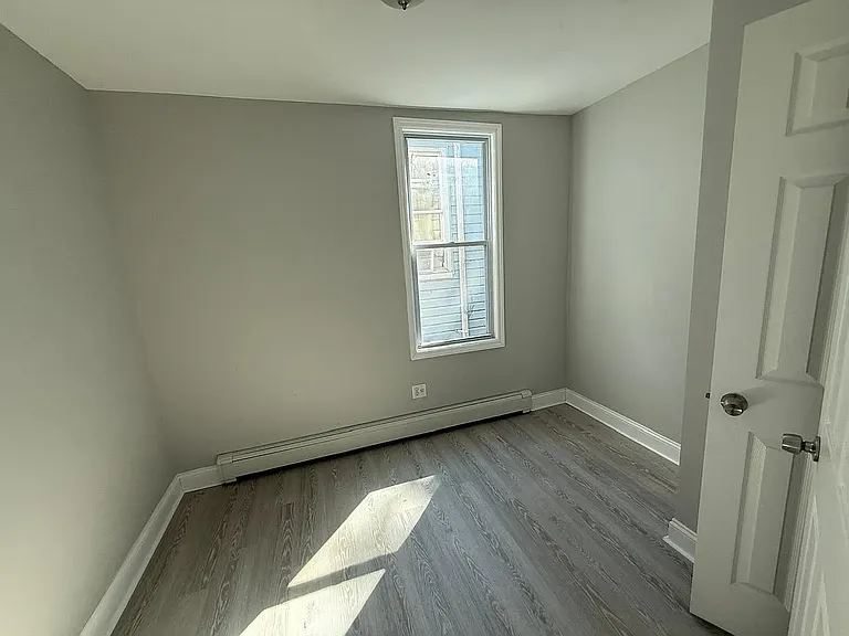 591 S 19th St #5C — Photo 2