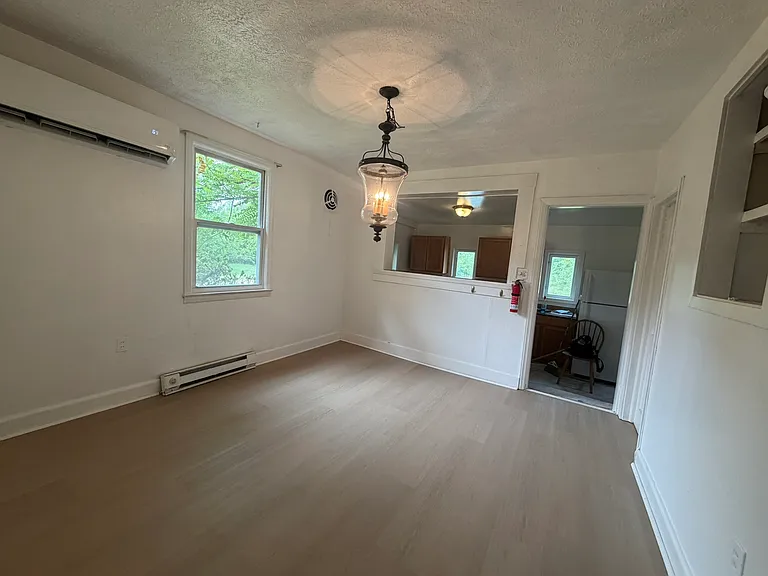 1547 Underwood Rd — Photo 15