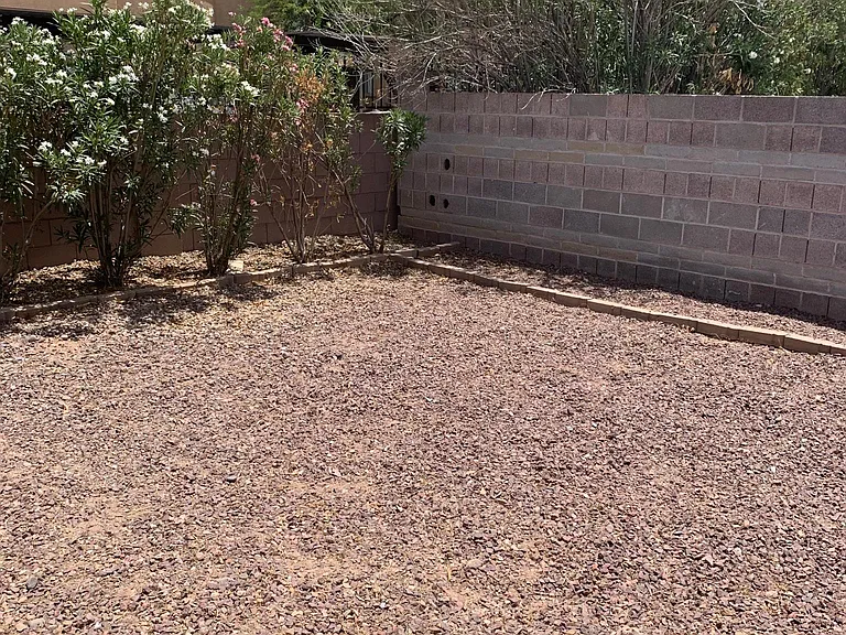 1474 E Hedrick Dr — Photo 23