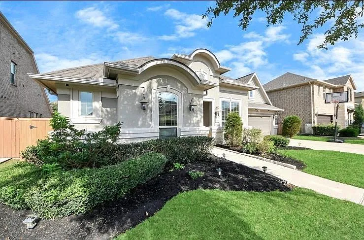 11618 Arbirlot Dr — Photo 2